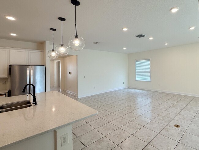Building Photo - 32 Olivine Ct