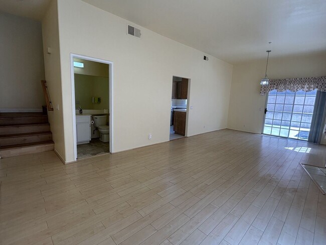 Building Photo - Cozy 3 bedroom Condo in the most demanded neighborhood at City of Alhambra