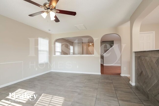 Building Photo - 307 Sutton Pl