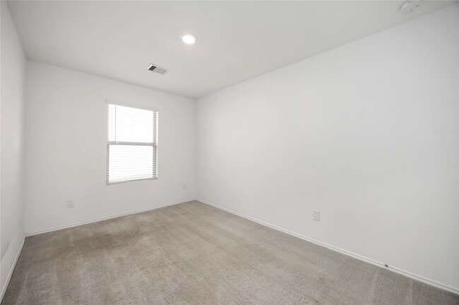 Building Photo - 3651 Solanum Dr