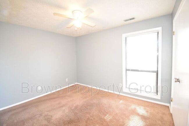 Building Photo - 1909 Tryon Dr