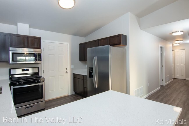 Building Photo - 3161 E Palmer-Wasilla Hwy