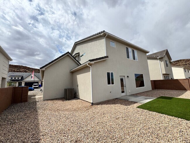 Building Photo - New Build