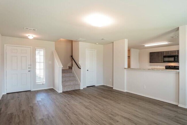 Building Photo - 3909 Job Dr