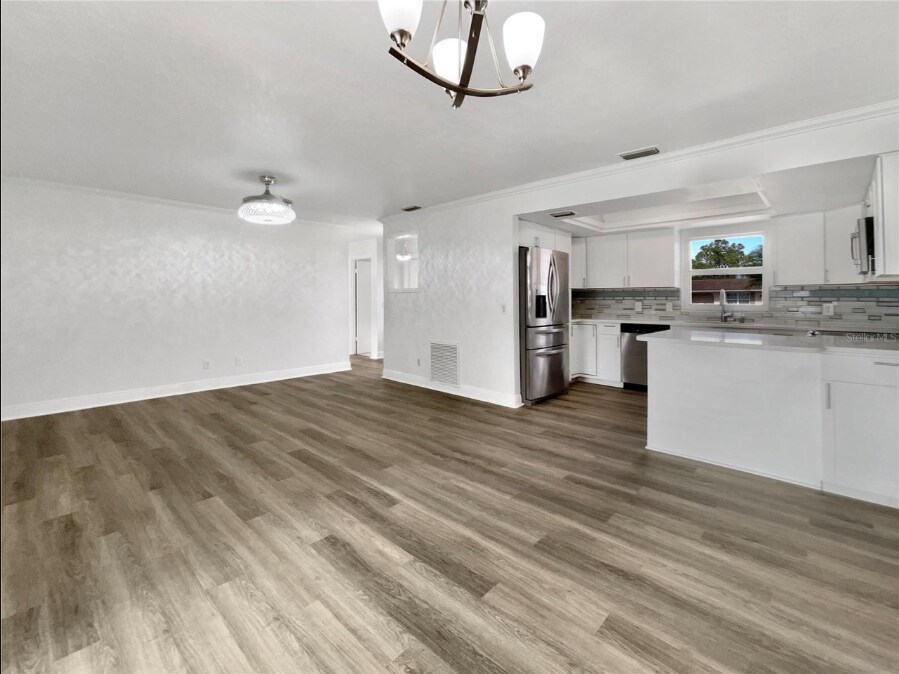 Building Photo - 23337 Olean Blvd