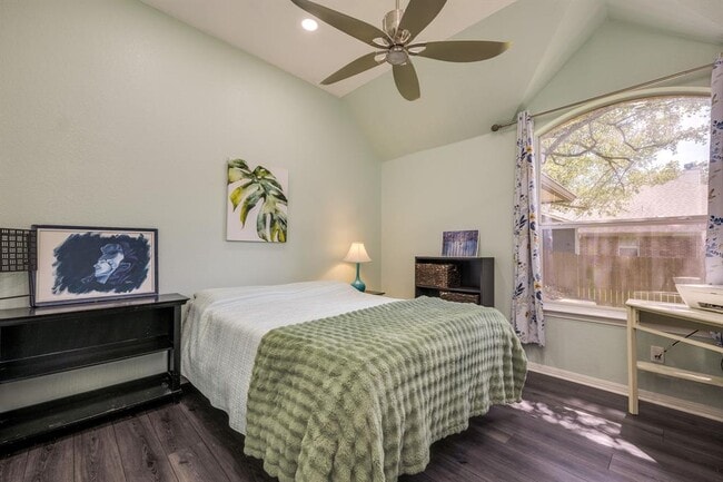 Building Photo - 8908 Pepper Rock Dr