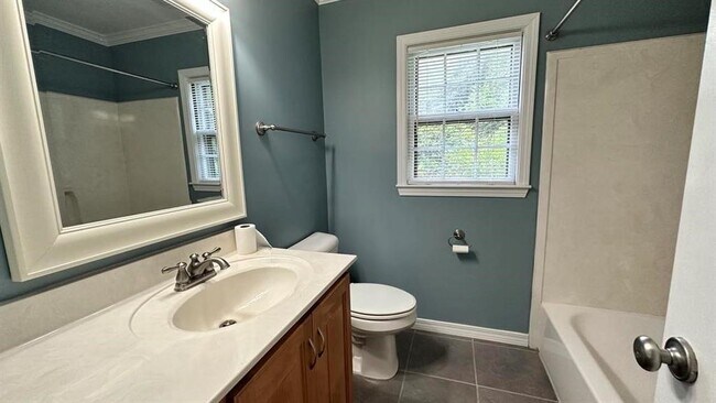 Building Photo - 4272 Springview Dr