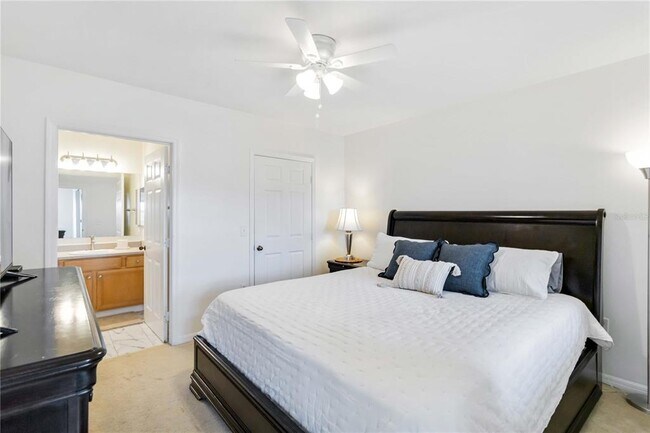 Building Photo - 1050 Villagio Cir