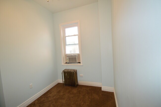 Building Photo - Beautifully Renovated 2BR Fishtown Home with Deck AVAIL 6/1