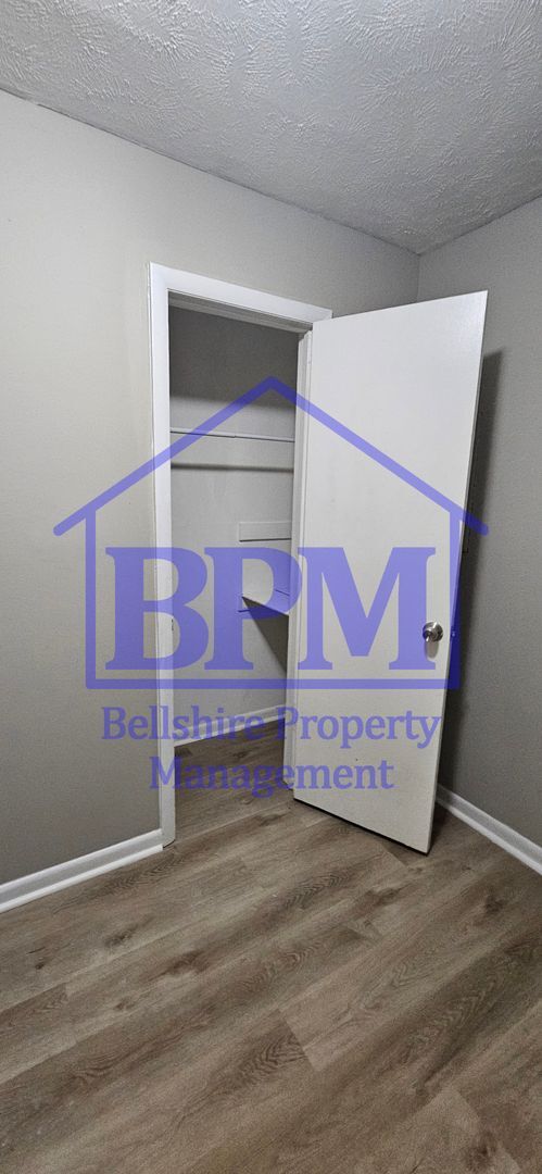 Building Photo - Affordable 2 Bed, 1 Bath Duplex in Madison...