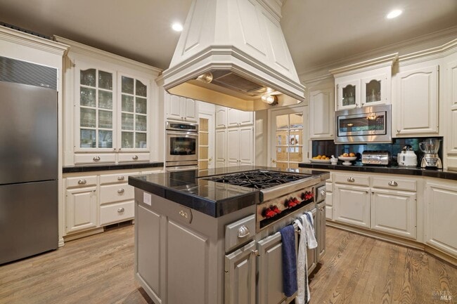 Building Photo - 470 Eastin Dr