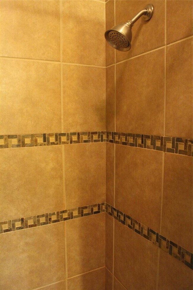 Building Photo - 2801 Rio Grande St