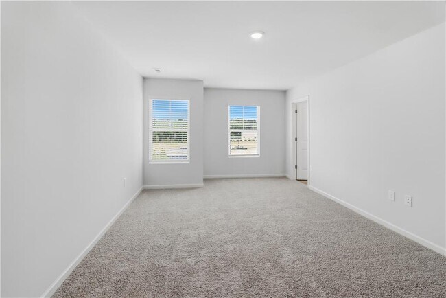 Building Photo - 56 Berryville Dr