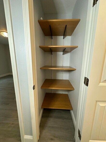 Building Photo - 8890 W Farm Rd 104