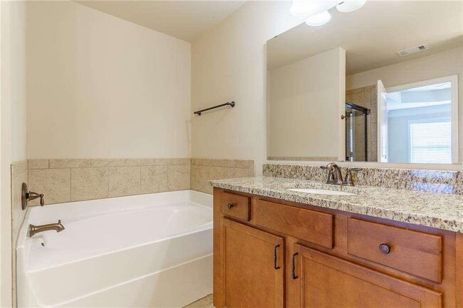 Building Photo - 1299 Hopkins Dr