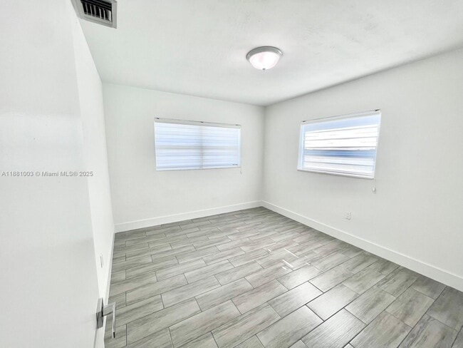 Building Photo - 7290 SW 34th Street Rd