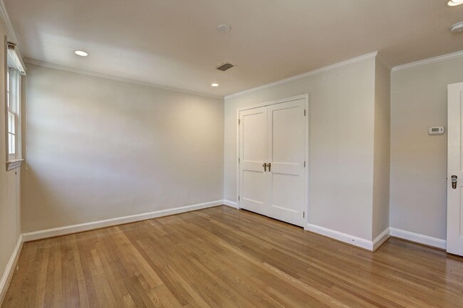 Building Photo - 5119 Manning Dr