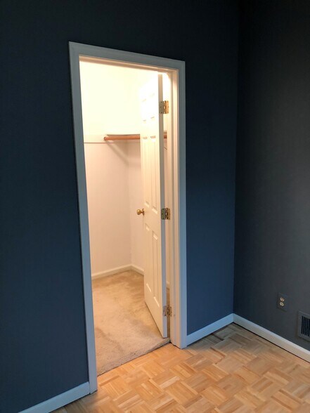 Walk-In Closet No. 1 - 842 Belmont Dr