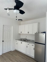 Building Photo - 9036 Carson St