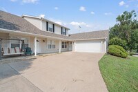 Building Photo - 1721-1723 Juniper Dr.