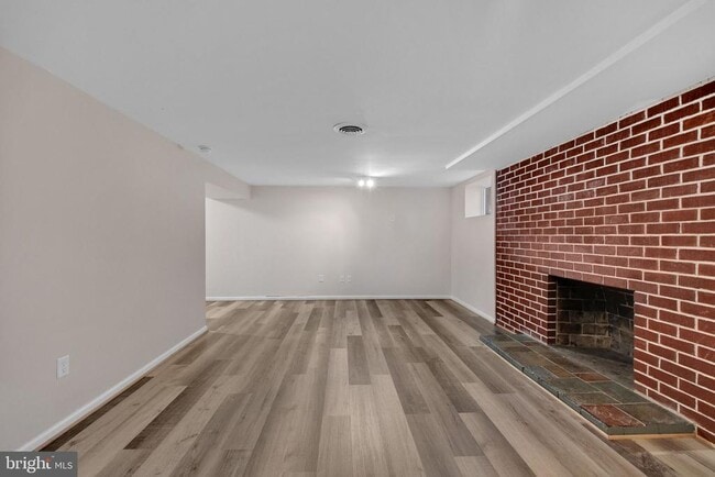 Building Photo - 11403 Clara St
