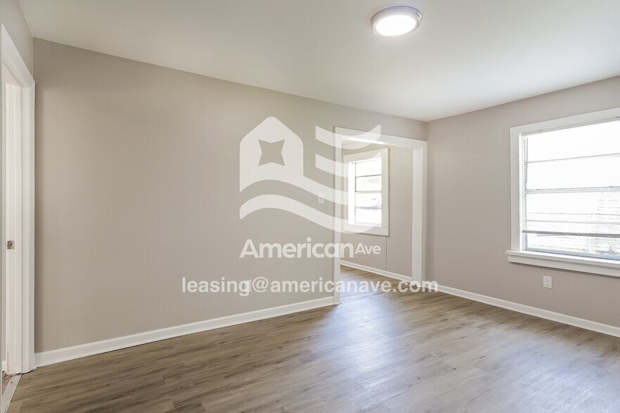 Building Photo - 105 Livingston Ct