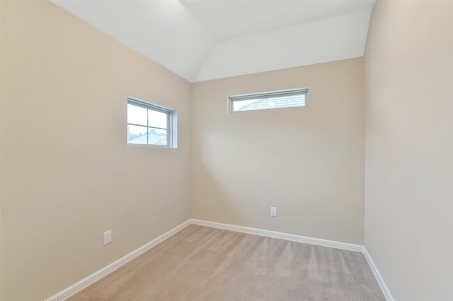 Building Photo - 1439 Northwood Blf Ln