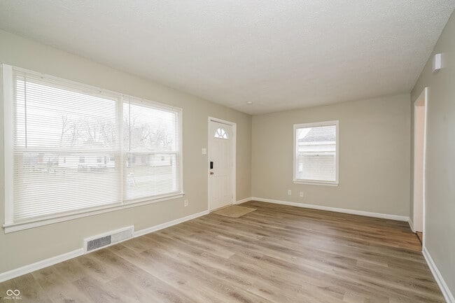 Building Photo - 3428 N Riley Ave