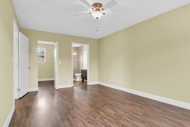 Building Photo - 6279 Island Way