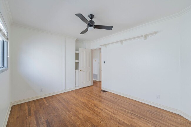 Building Photo - 620 S Gertruda Ave