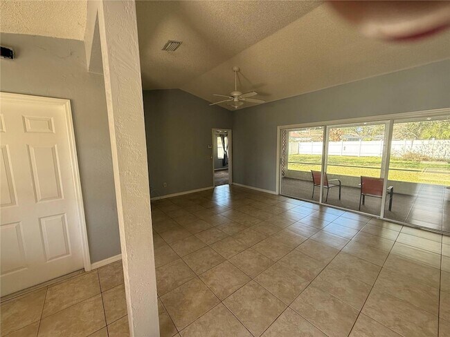 Building Photo - 106 Freeport Ln