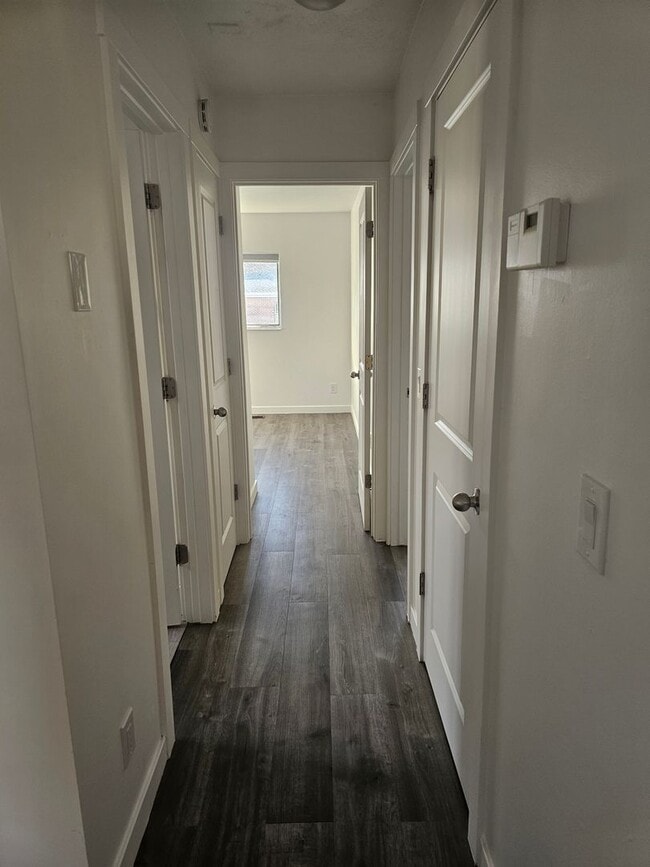 Building Photo - Check out this Beautiful 4 bedroom 2 Bathroom Home in West Valley Ut!!