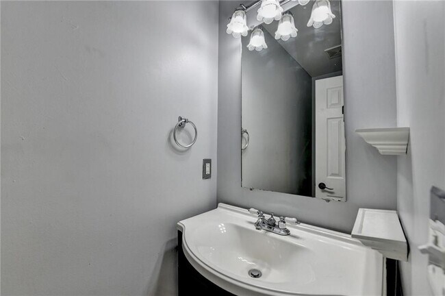 Building Photo - 938 Mulberry Fields Cove NE