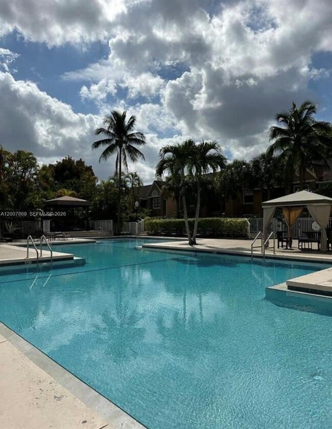 Building Photo - 15570 SW 105th Ln