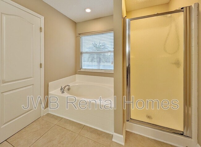 Building Photo - 12722 Megan Jean Ct