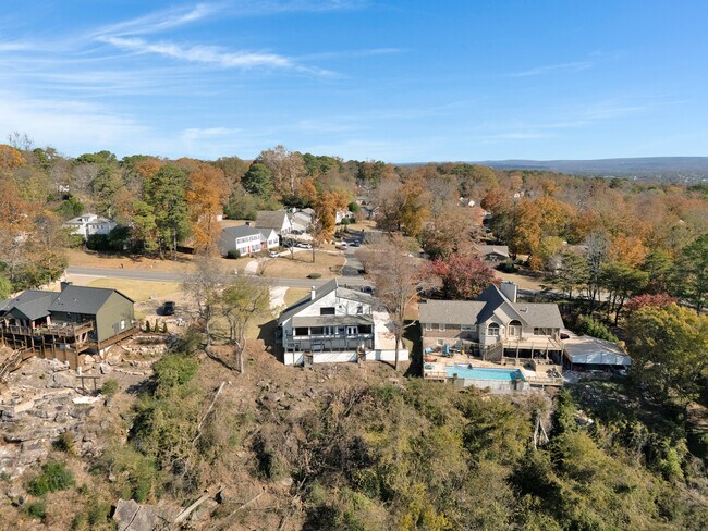 Building Photo - 294 Shades Crest Rd