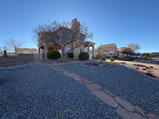 Building Photo - 2 Bedroom Home Available on Cul-De-Sac with Bosque Trail Access in Rivers Edge Rio Rancho!