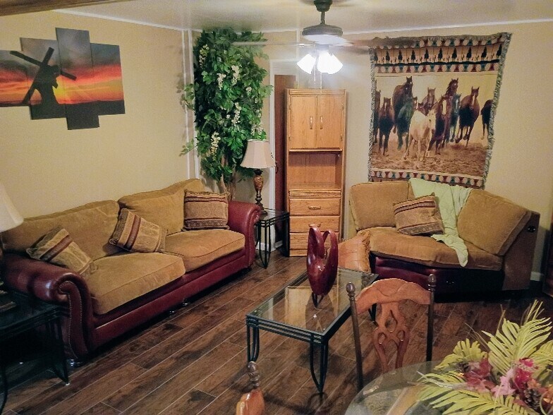 Primary Photo - 5070 Fenwood Dr