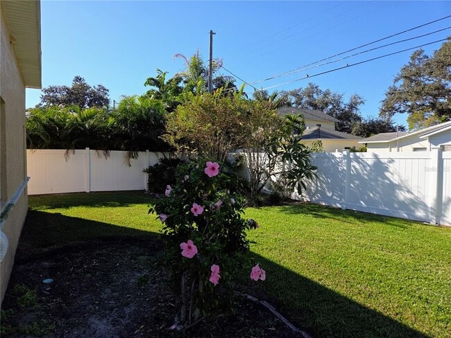 Building Photo - 124 Giralda Blvd NE