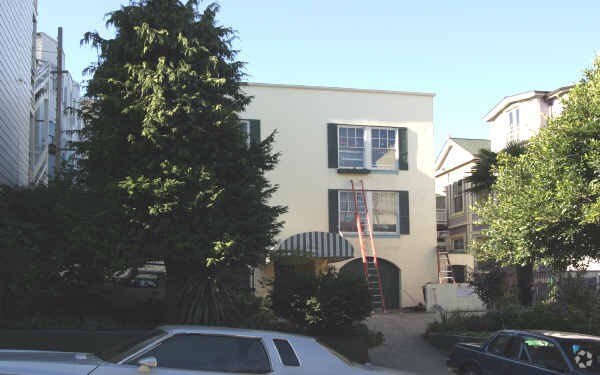 Building Photo - 1025 Steiner