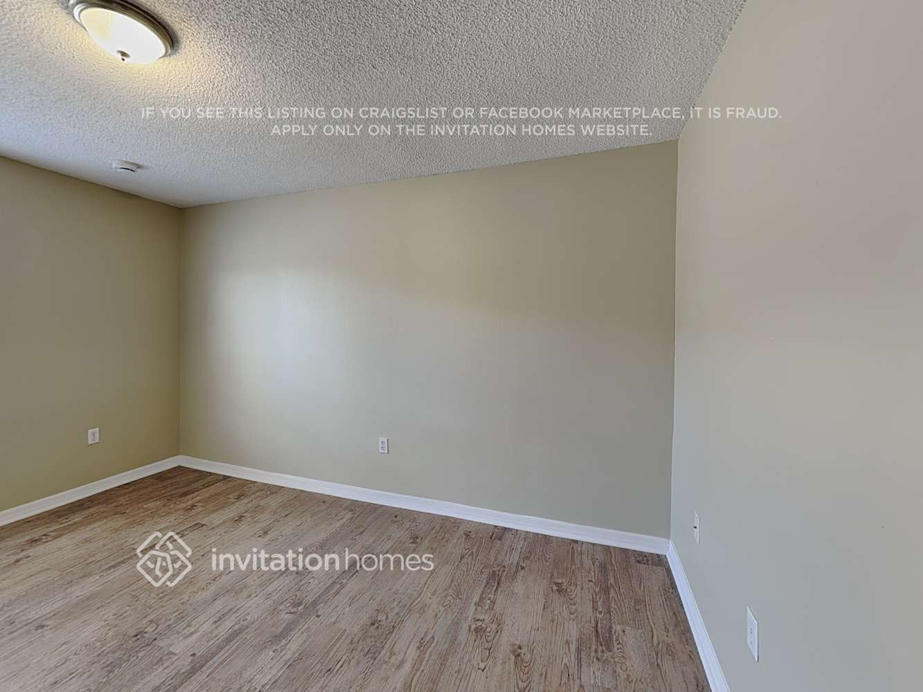 Building Photo - 1130 St Tropez Ct