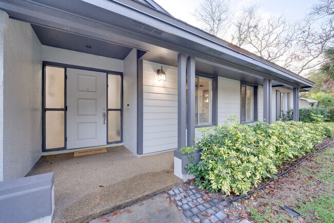 Building Photo - 8644 Sandberry Blvd