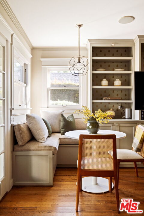 Building Photo - 1438 N Orange Grove Ave