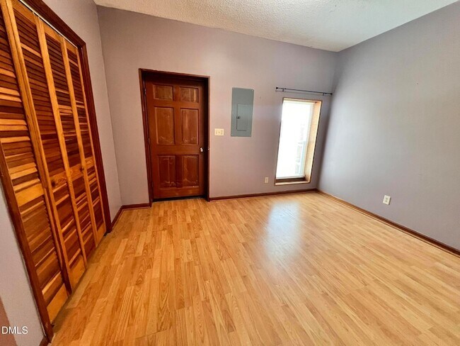 Building Photo - 4921 Fairground Rd