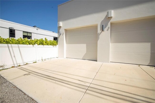 Building Photo - 536 4th Ave S