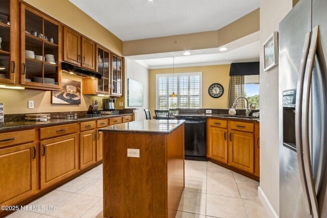 Building Photo - 425 S Ocean Grande Dr