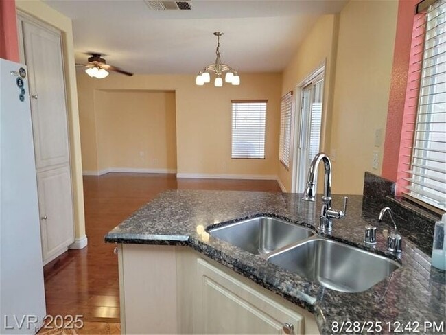 Building Photo - COMING SOON - Ready no later than Mid March