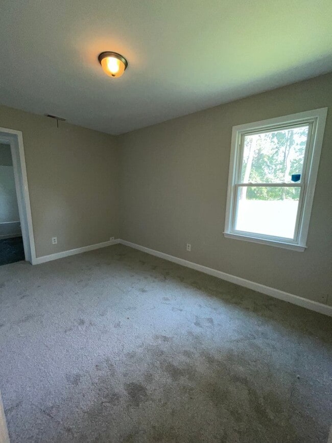 Building Photo - 473 Potts Rd