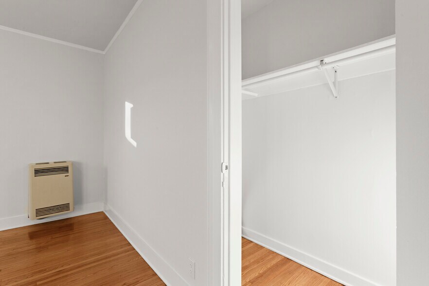 Building Photo - 518 N Genesee Ave