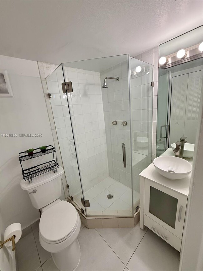 Building Photo - 20 SW 108th Ave